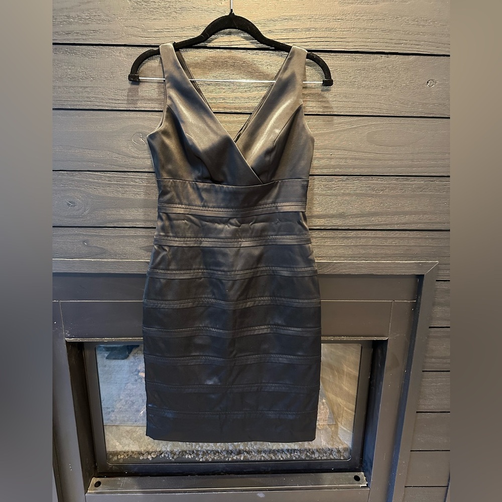 American Living LBD that is so beautiful and easy to wear! Perfect holiday dress